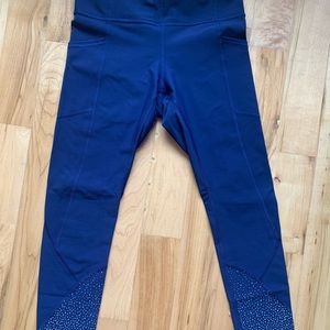 Scalloped LuluLemon Crops